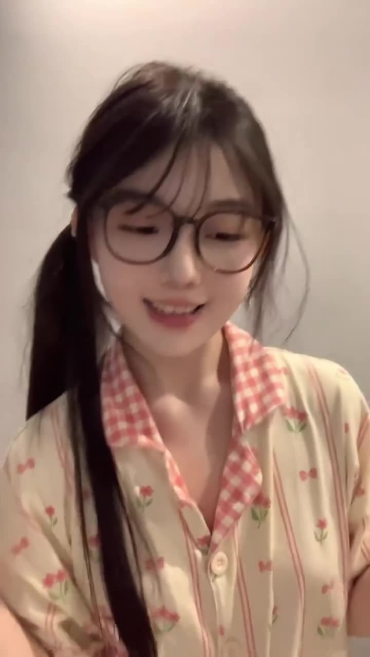 or Lovely – Jennifer sato (@jenny)